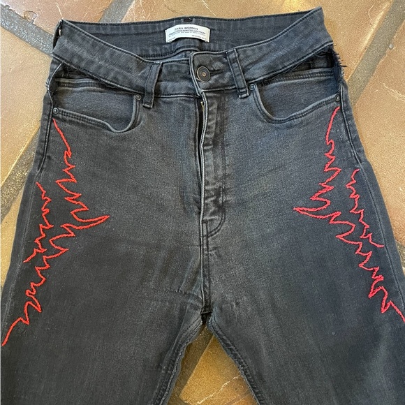 🔥HAND EMBROIDERED UPCYCLED ZARA JEANS 🔥 - Picture 3 of 4